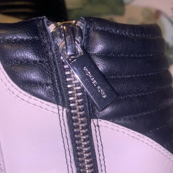 White leather Michael Kors combat boots - Picture 5 of 8